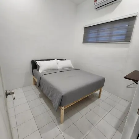 4 Bedroom Homestay @ Mersing Exterior photo