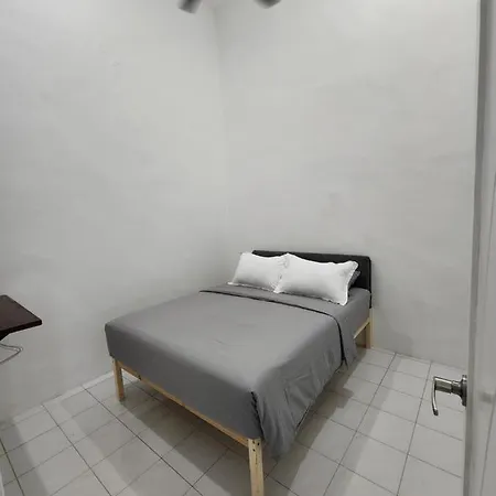 4 Bedroom Homestay @ Mersing Exterior photo