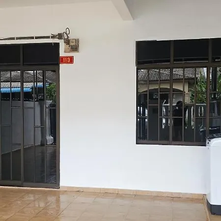 4 Bedroom Homestay @ Mersing Exterior photo
