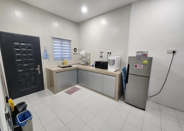 4 Bedroom Homestay @ Mersing