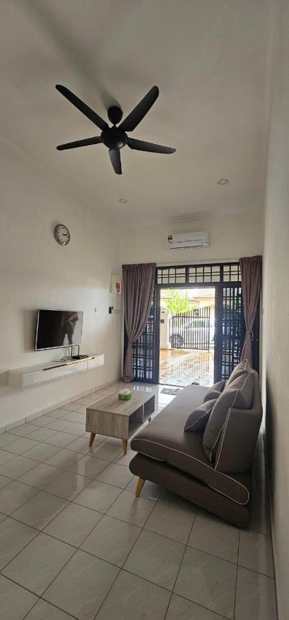 4 Bedroom @ *